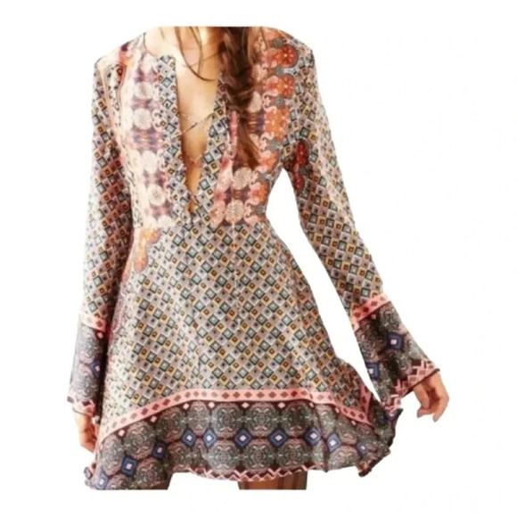 Urban Outfitters Glamorous Patchwork‎ Floral Dress - Picture 2 of 8